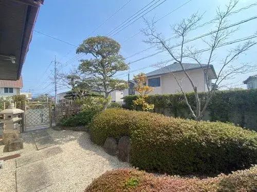 Slide 4