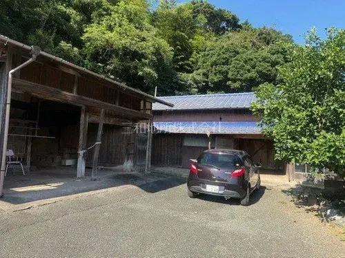 Slide 4
