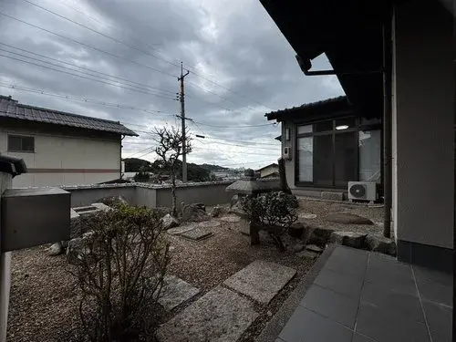 Slide 4