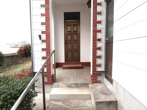 Slide 4