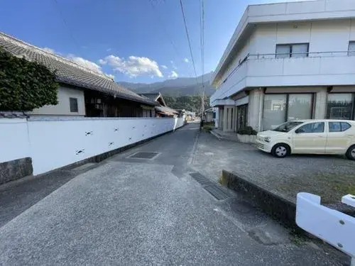 Slide 4