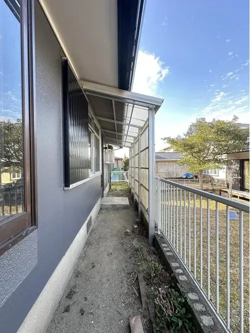 Slide 4