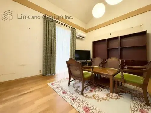 Slide 4