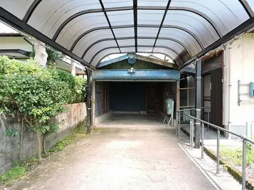Slide 4