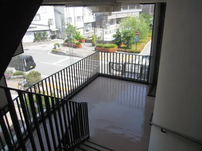 Slide 4