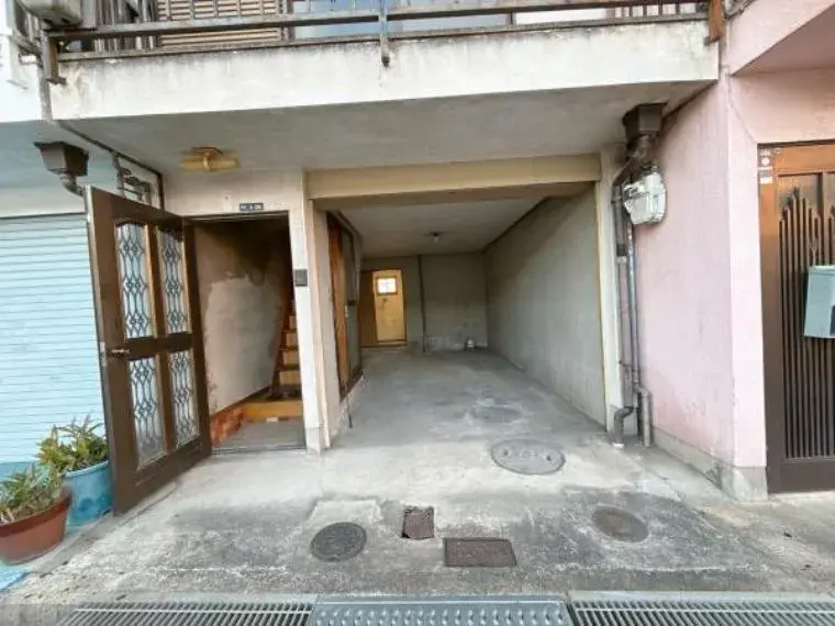 Slide 4