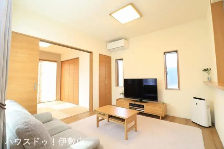 Slide 4