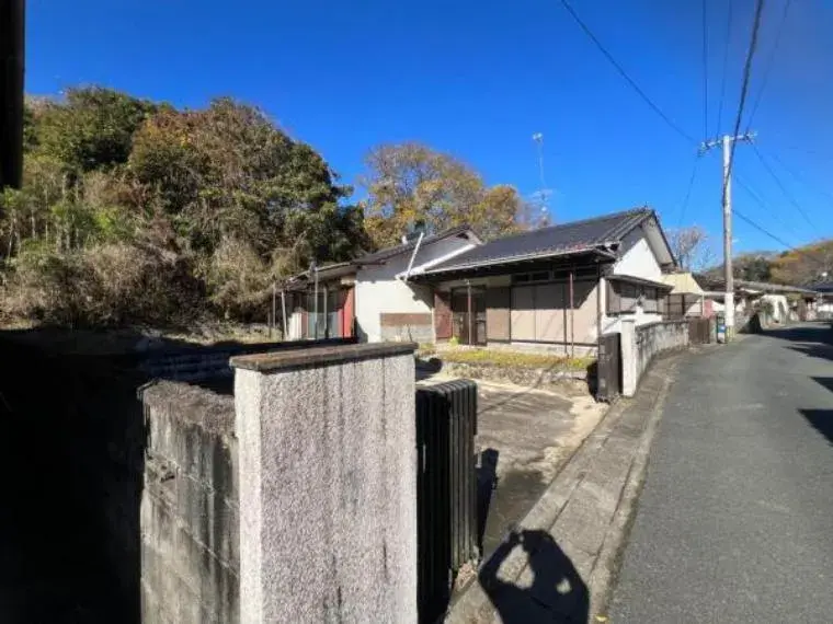 Slide 4