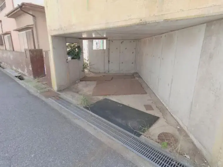 Slide 4