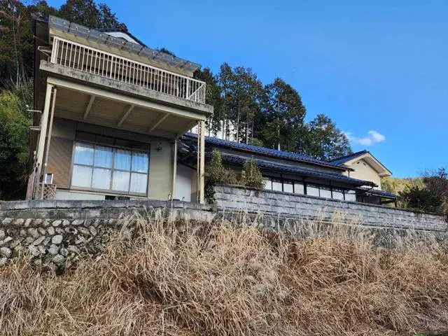 Slide 0