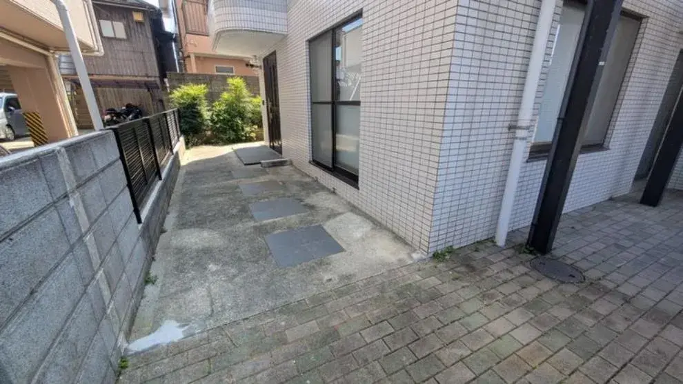 Slide 4