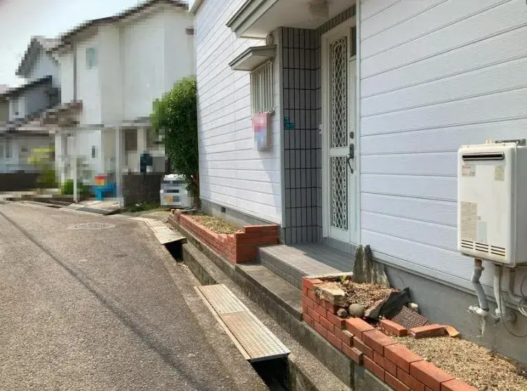 Slide 4