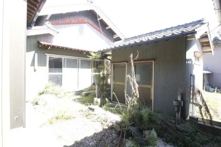 Slide 4