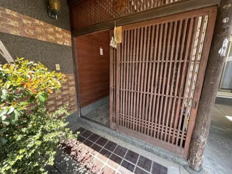 Slide 4