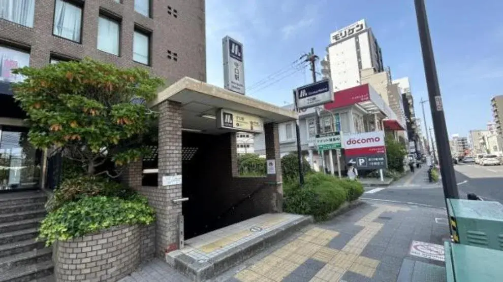 Slide 4