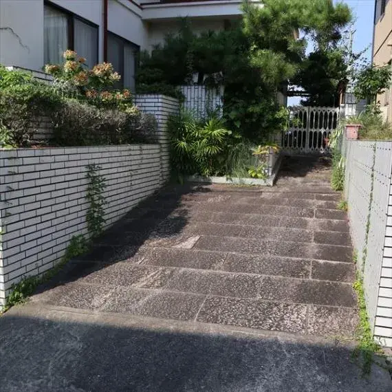Slide 4