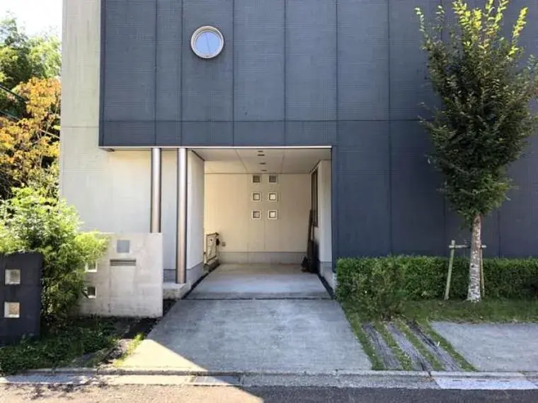 Slide 4