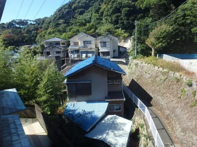 Slide 3