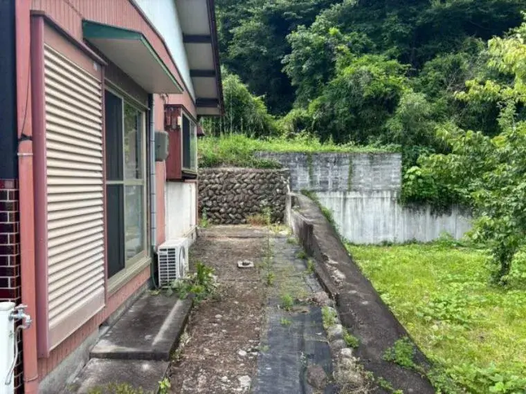 Slide 3