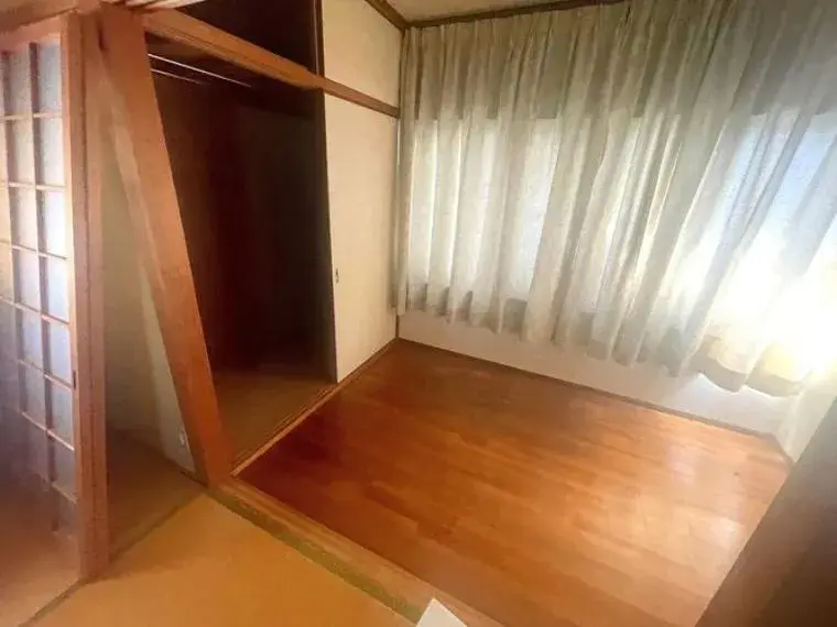 Slide 4