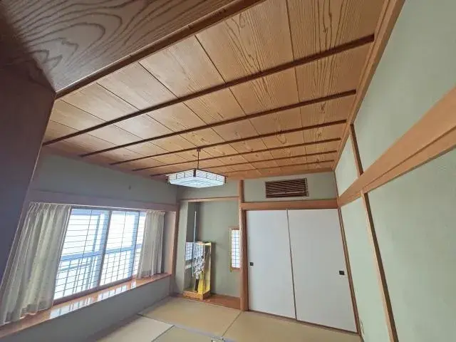 Slide 4
