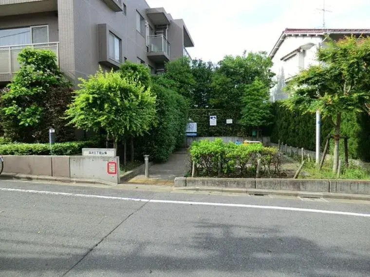 Slide 4