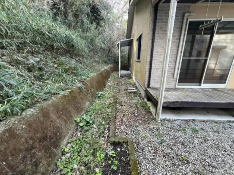 Slide 4