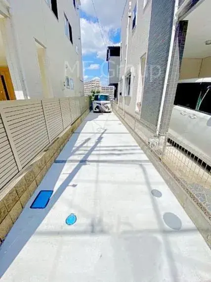 Slide 4