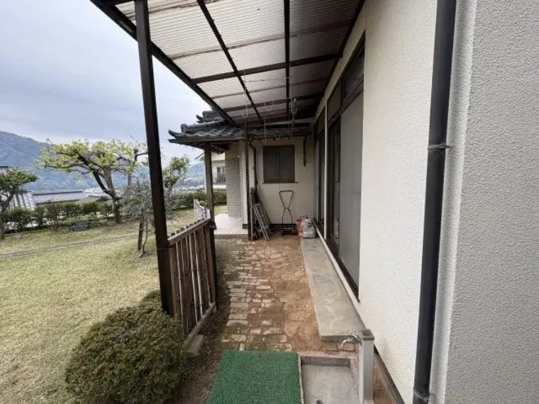 Slide 4