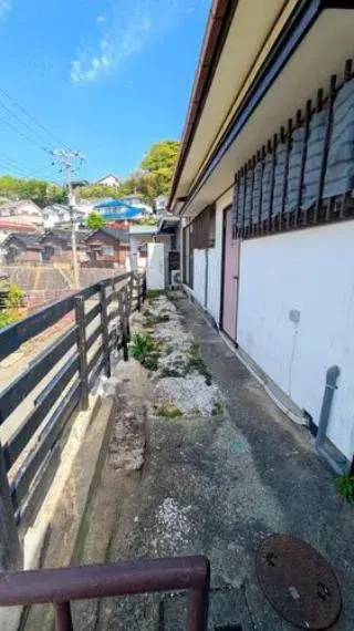 Slide 4