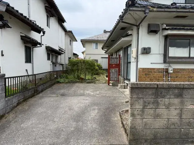 Slide 4