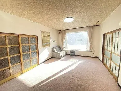2-Story House with Ample Storage Hakodate City Hokkaido (1)