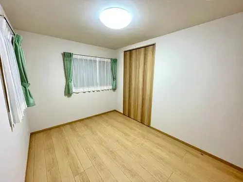 Yamagata, Yamagata City 2-Story LDK 15+ Tatami Property (1)