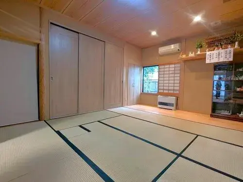 Two-Family 2-Story Home with Large LDK Koriyama City Fukushima Prefecture (3)