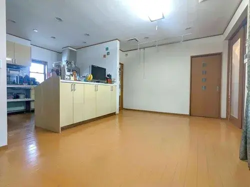 Two-Family 2-Story Home with Large LDK Koriyama City Fukushima Prefecture (5)