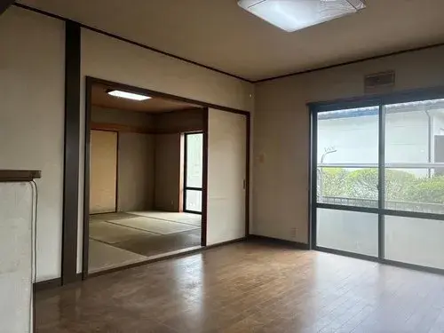 Two-Family House Konosu Saitama Prefecture (4)