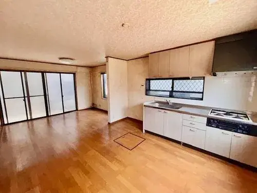 2-Story House Ichikawa Chiba Prefecture (1)