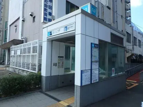 Multi-Story Two-Family Residence Chiyoda Ward Tokyo (15)