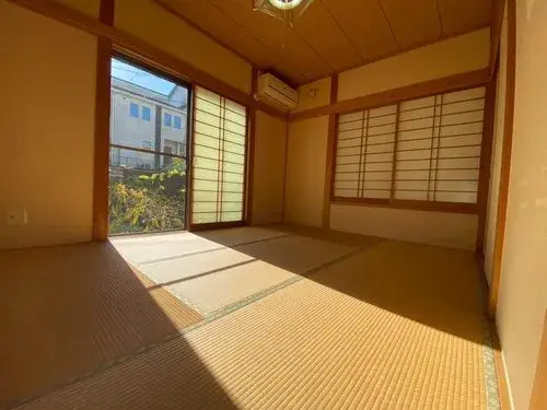 2-Story House with LDK 15+ Tatami and Ample Storage, Ebina, Kanagawa Prefecture (4)