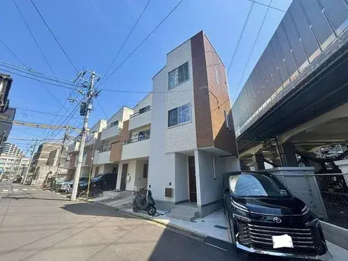 Kanagawa Yokohama 2 Bedroom Property (1)