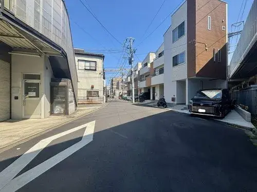 Kanagawa Yokohama 2 Bedroom Property (2)
