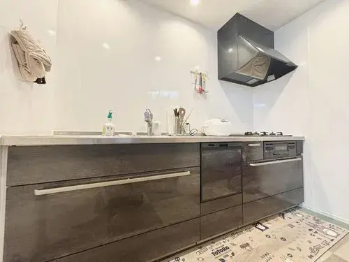 Kanagawa Yokohama 2 Bedroom Property (4)