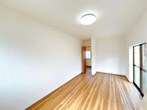 2-Story LDK 15+ Tatami Property with Ample Storage, Nagaoka City, Niigata Prefecture (3)