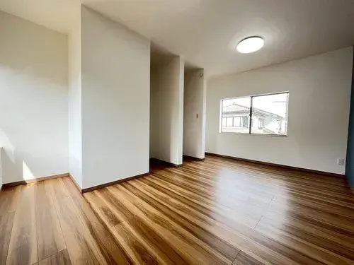 2-Story LDK 15+ Tatami Property with Ample Storage, Nagaoka City, Niigata Prefecture (4)