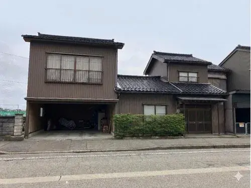 7DK Takaoka City Toyama Prefecture (1)
