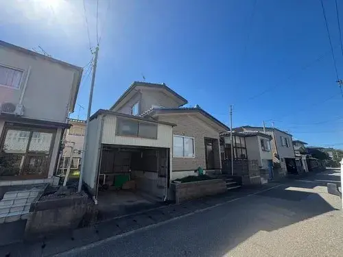 Akiya in Kaga