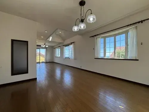 Large 3-Story Wooden Property Itō Shizuoka Prefecture (4)