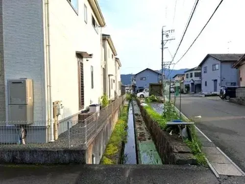 Slide 4