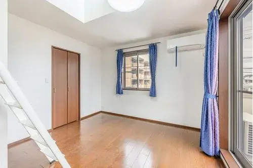Aichi Prefecture Nagoya City Property with Loft, High Ceilings, and Ample Storage (1)
