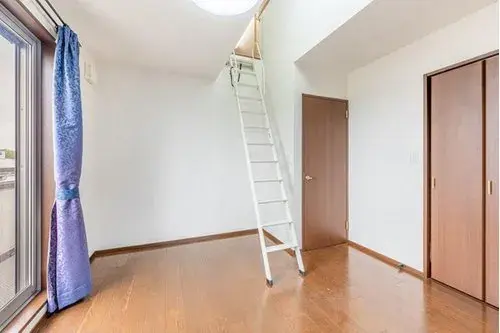Aichi Prefecture Nagoya City Property with Loft, High Ceilings, and Ample Storage (2)